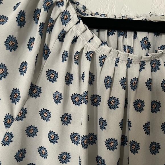 Loft Dainty Floral Blouse - size L (petite) - Picture 2 of 6